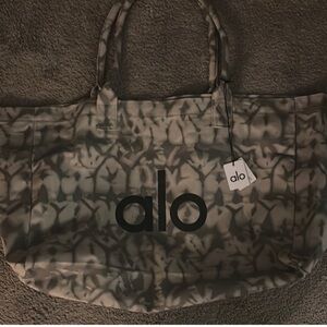 ALO Yoga Gray Women's Tote Bag